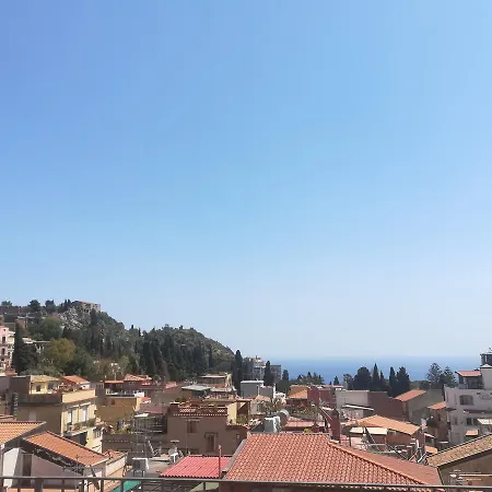 Attico Sole Luna تاورمينا